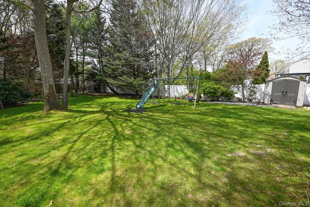 6 Ivy Court, Centereach, NY 11720