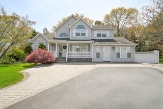 6 Ivy Court, Centereach, NY 11720