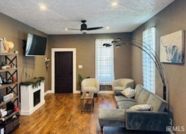 637 Adams Avenue, Evansville, IN 47713