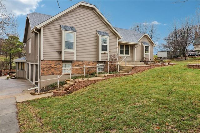 19985 W 119th Street, Olathe, KS 66061