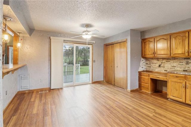 19985 W 119th Street, Olathe, KS 66061