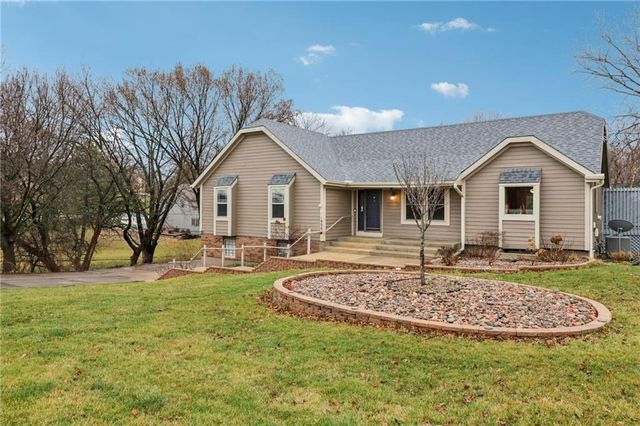 19985 W 119th Street, Olathe, KS 66061