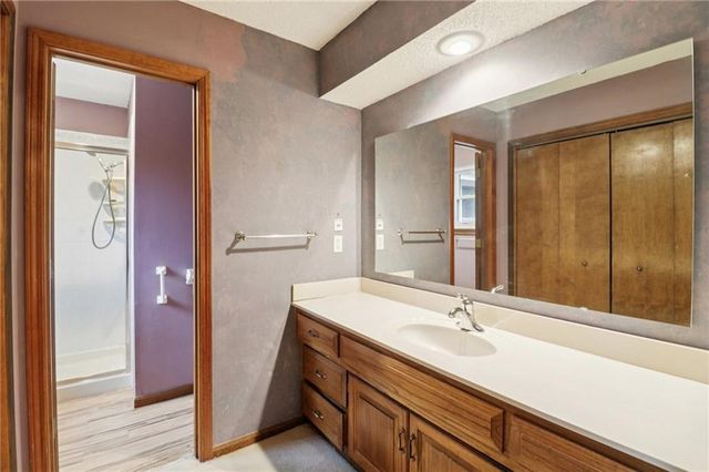 19985 W 119th Street, Olathe, KS 66061