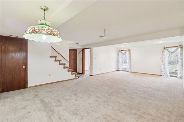 19985 W 119th Street, Olathe, KS 66061