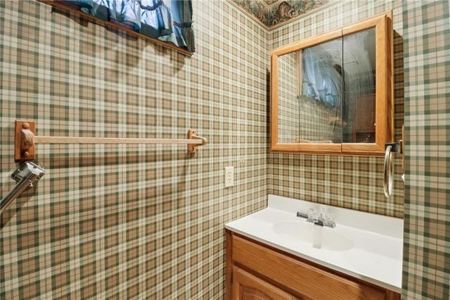 19985 W 119th Street, Olathe, KS 66061