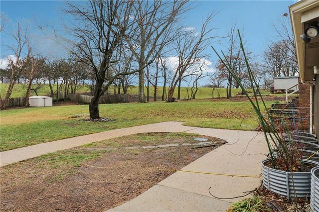 19985 W 119th Street, Olathe, KS 66061