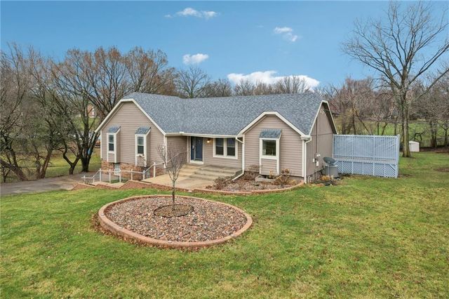 19985 W 119th Street, Olathe, KS 66061