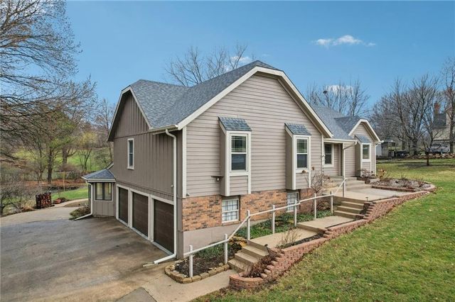 19985 W 119th Street, Olathe, KS 66061