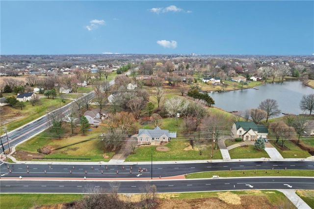 19985 W 119th Street, Olathe, KS 66061