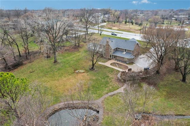 19985 W 119th Street, Olathe, KS 66061