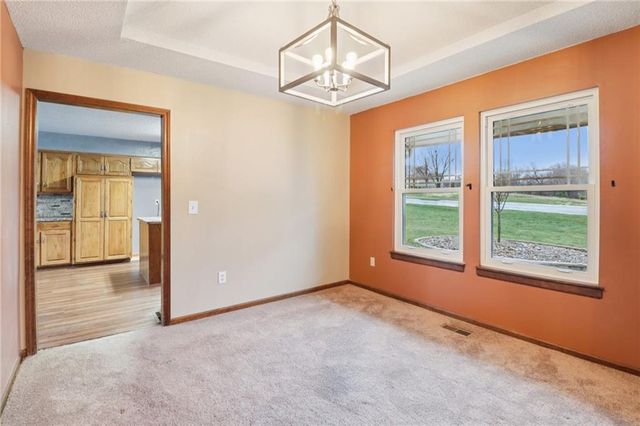 19985 W 119th Street, Olathe, KS 66061