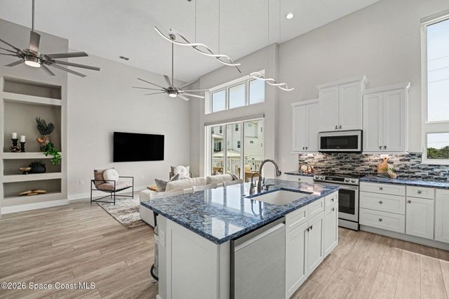 2031 S Orlando Avenue, Cocoa Beach, FL 32931