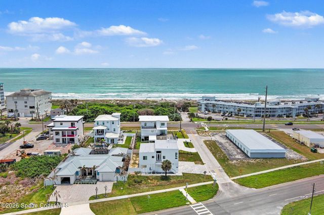 2031 S Orlando Avenue, Cocoa Beach, FL 32931