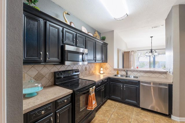 1814 Michele DR, Killeen, TX 76542