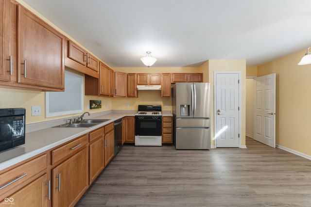 1712 Turning Leaf Drive, Franklin, IN 46131