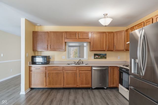 1712 Turning Leaf Drive, Franklin, IN 46131