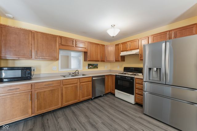 1712 Turning Leaf Drive, Franklin, IN 46131