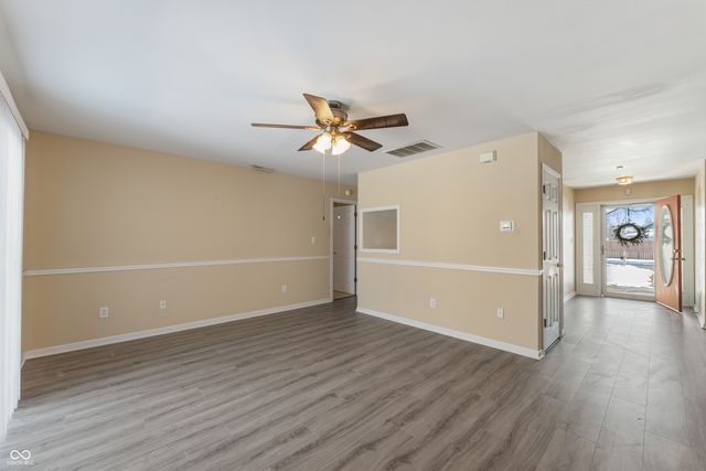 1712 Turning Leaf Drive, Franklin, IN 46131