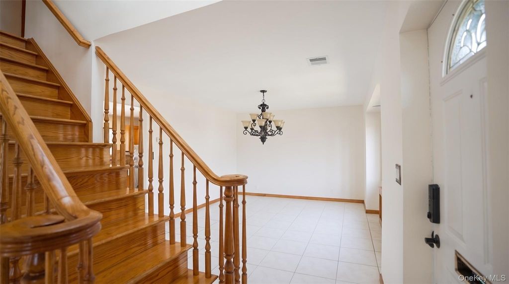 265 Weidner Avenue, Oceanside, NY 11572 — photo 3