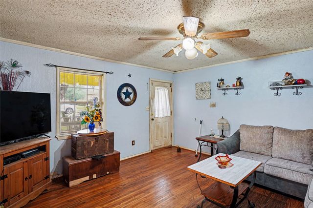 5700 Kennedy Street, Watauga, TX 76148