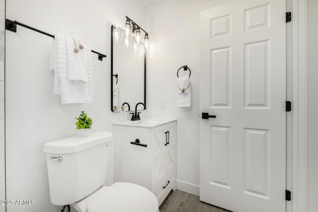 7050 W GARFIELD Street, Phoenix, AZ 85043