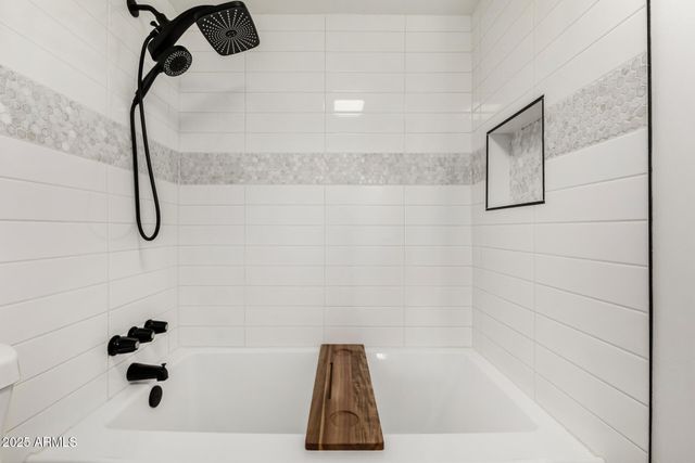 7050 W GARFIELD Street, Phoenix, AZ 85043