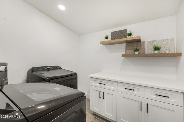 7050 W GARFIELD Street, Phoenix, AZ 85043