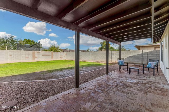 7050 W GARFIELD Street, Phoenix, AZ 85043