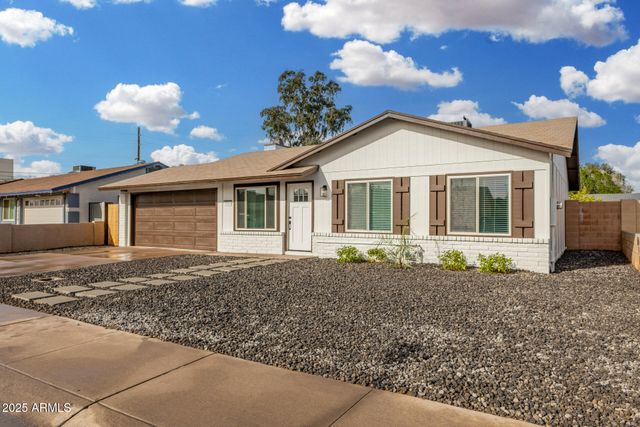 7050 W GARFIELD Street, Phoenix, AZ 85043