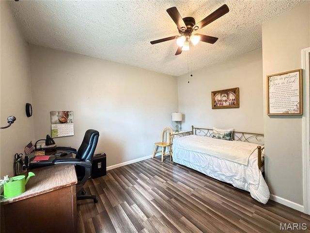9805 Linn Avenue, Lemay, MO 63125