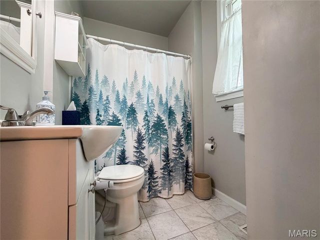 9805 Linn Avenue, Lemay, MO 63125