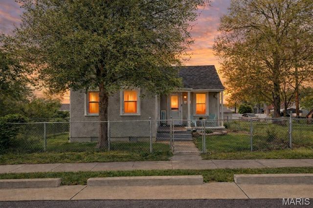 9805 Linn Avenue, Lemay, MO 63125