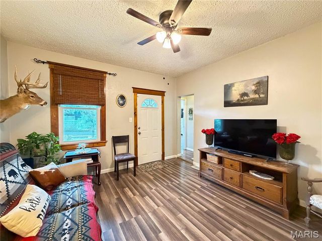 9805 Linn Avenue, Lemay, MO 63125