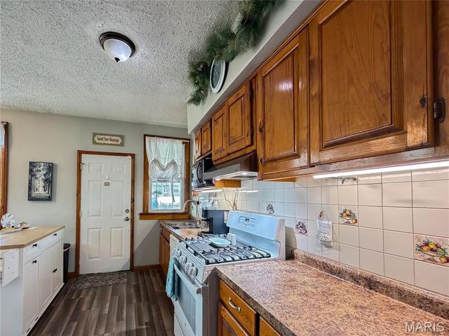 9805 Linn Avenue, Lemay, MO 63125