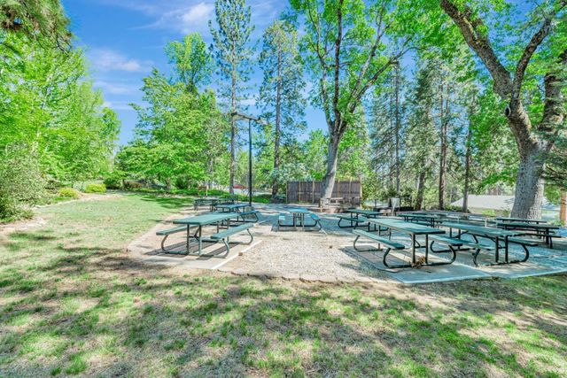 115 Fairway Village Court, Murphys, CA 95247