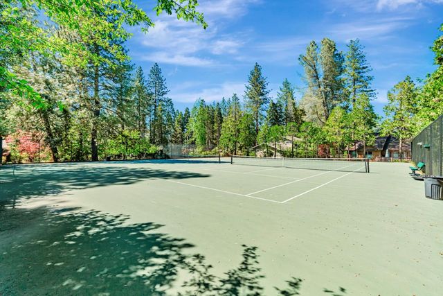 115 Fairway Village Court, Murphys, CA 95247