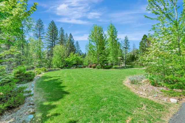 115 Fairway Village Court, Murphys, CA 95247