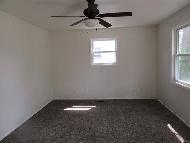 2204 BEAUVOIR Court, Kokomo, IN 46902
