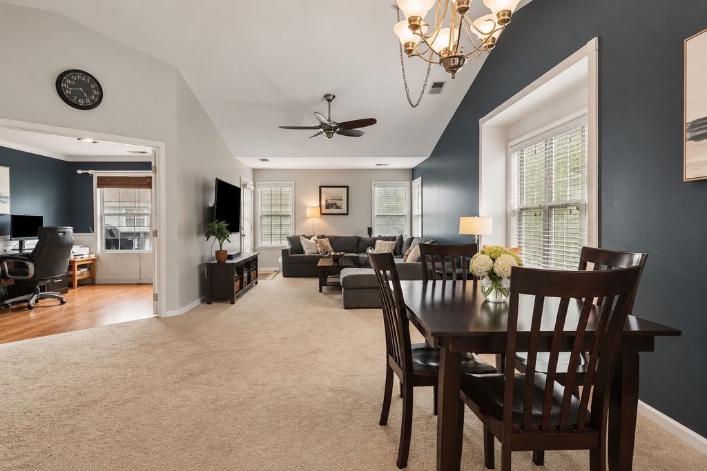 257 Sheffield Drive, Schaumburg, IL 60194 — photo 5