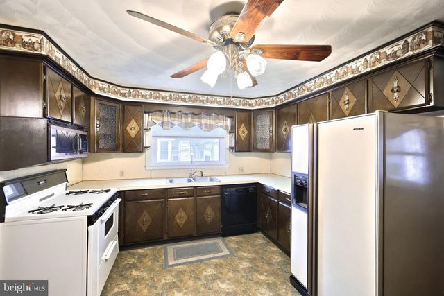 152 W YORK ST, Biglerville, PA 17307