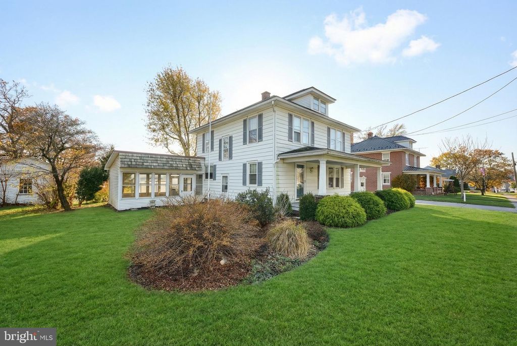 152 W YORK ST, Biglerville, PA 17307