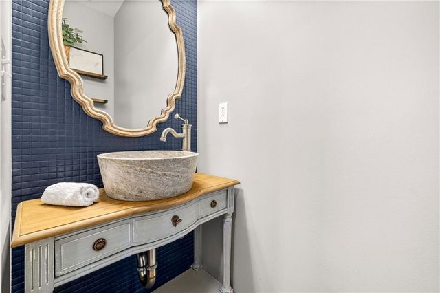 9044 Woodland Trail, Alpharetta, GA 30009