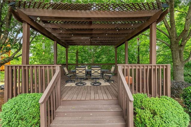9044 Woodland Trail, Alpharetta, GA 30009