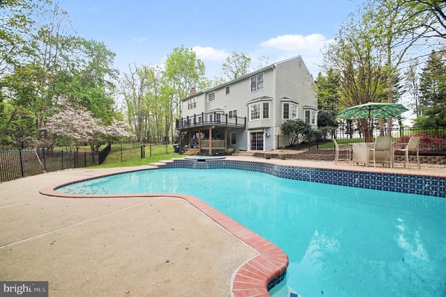 1480 TRUSLOW RD, Fredericksburg, VA 22406