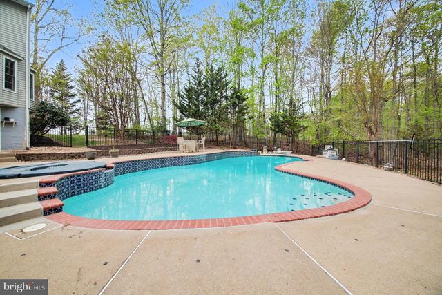 1480 TRUSLOW RD, Fredericksburg, VA 22406