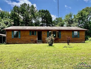 389 W School Ave., Waskom, TX 75692