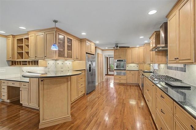 5240 Shasta Way, Marietta, GA 30062