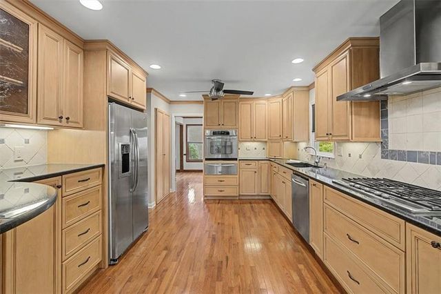 5240 Shasta Way, Marietta, GA 30062