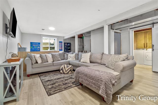 100 W Brooks Street, Newaygo, MI 49337