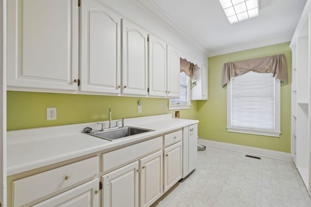 905 W Raysor Street, Saint George, SC 29477